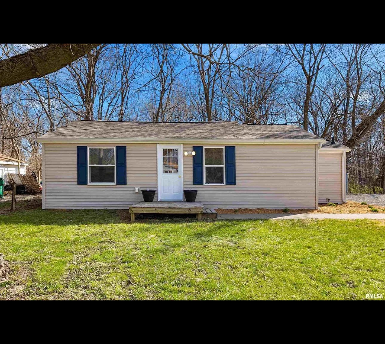 2 bed, 672 sqft, $975 — Photo 1