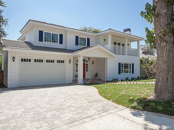 2nd image of 1810 E Mendocino St