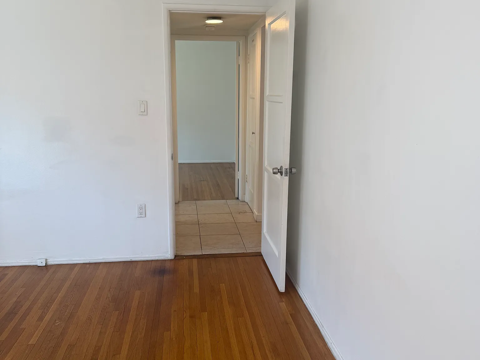 3 bed, 1100 sqft, $3,200 — Photo 4
