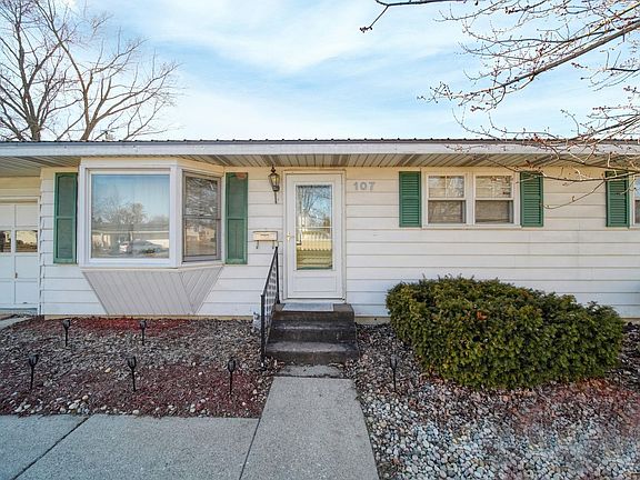 2nd image of 107 Renfrew Ave