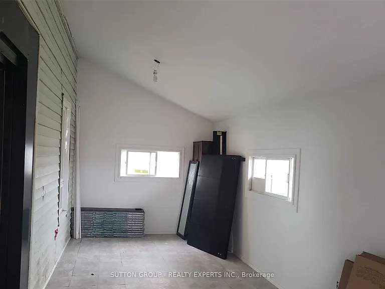 312239 Grey St N #8 — Photo 7