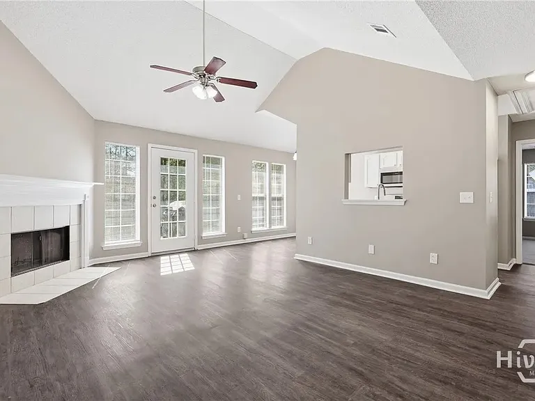 148 Silverton Rd — Photo 6