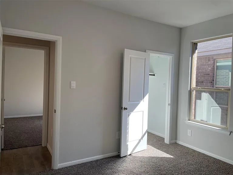 8521 Centerboard Ln — Photo 16