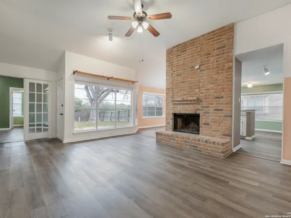 8126 Forest Bow, Live Oak, TX 78233