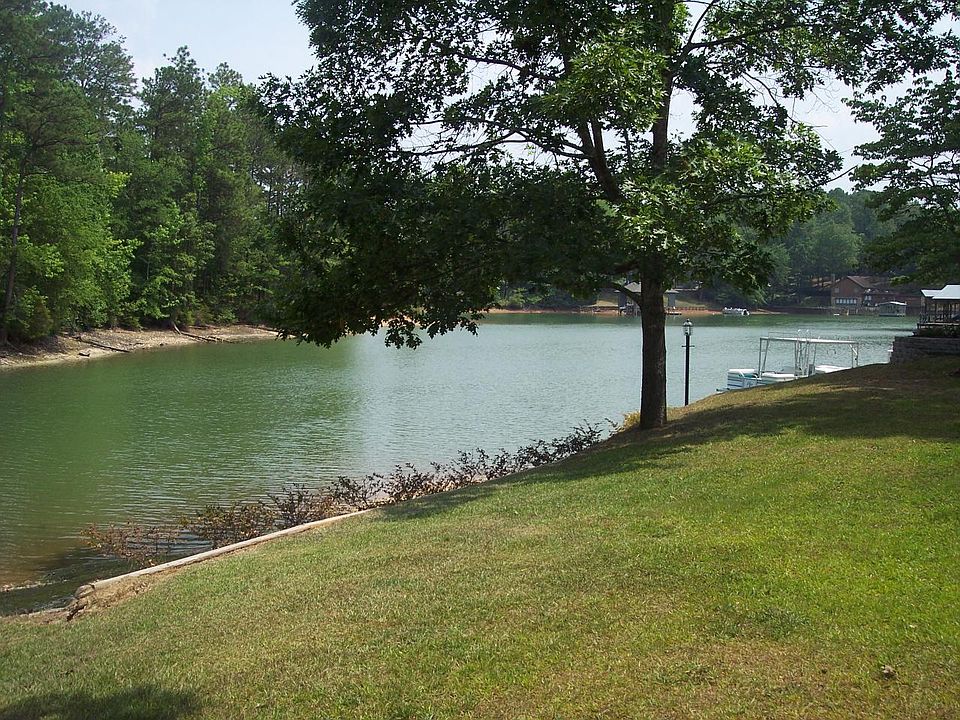 1st image of Lakeshore Dr