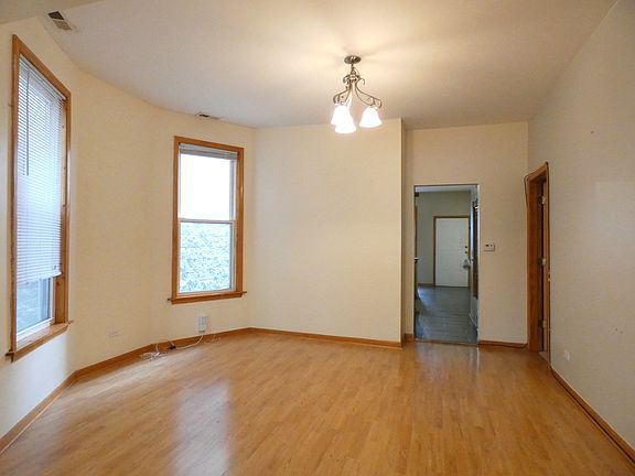 3rd image of 1918 N Kedzie Ave #2