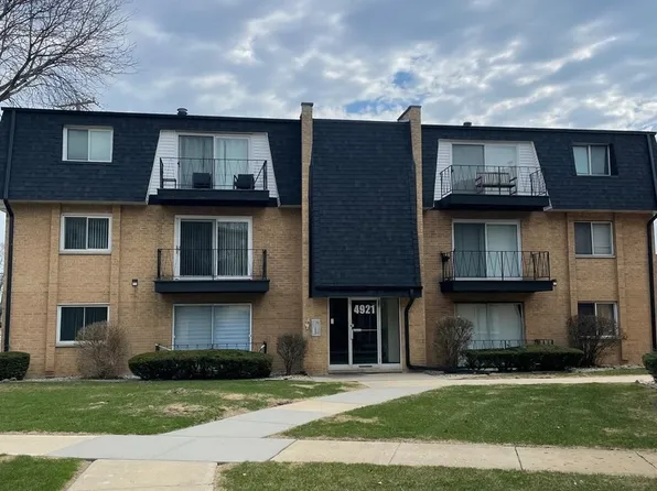 4921 W 109th St APT 304, Oak Lawn, IL 60453