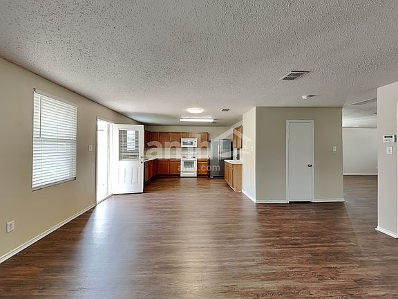 5th image of 16508 Jasmine Springs Dr