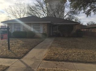 2901 Lemon Ln, Euless, TX 76039
