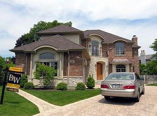 410 Sunset Dr, Wilmette, IL