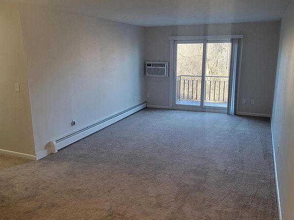 3rd image of 134-138 Pelham St #138-21