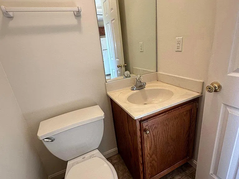 531 Hillcrest Dr #C — Photo 7