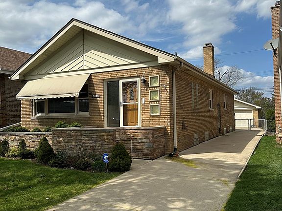 2nd image of 5636 W Sunnyside Ave