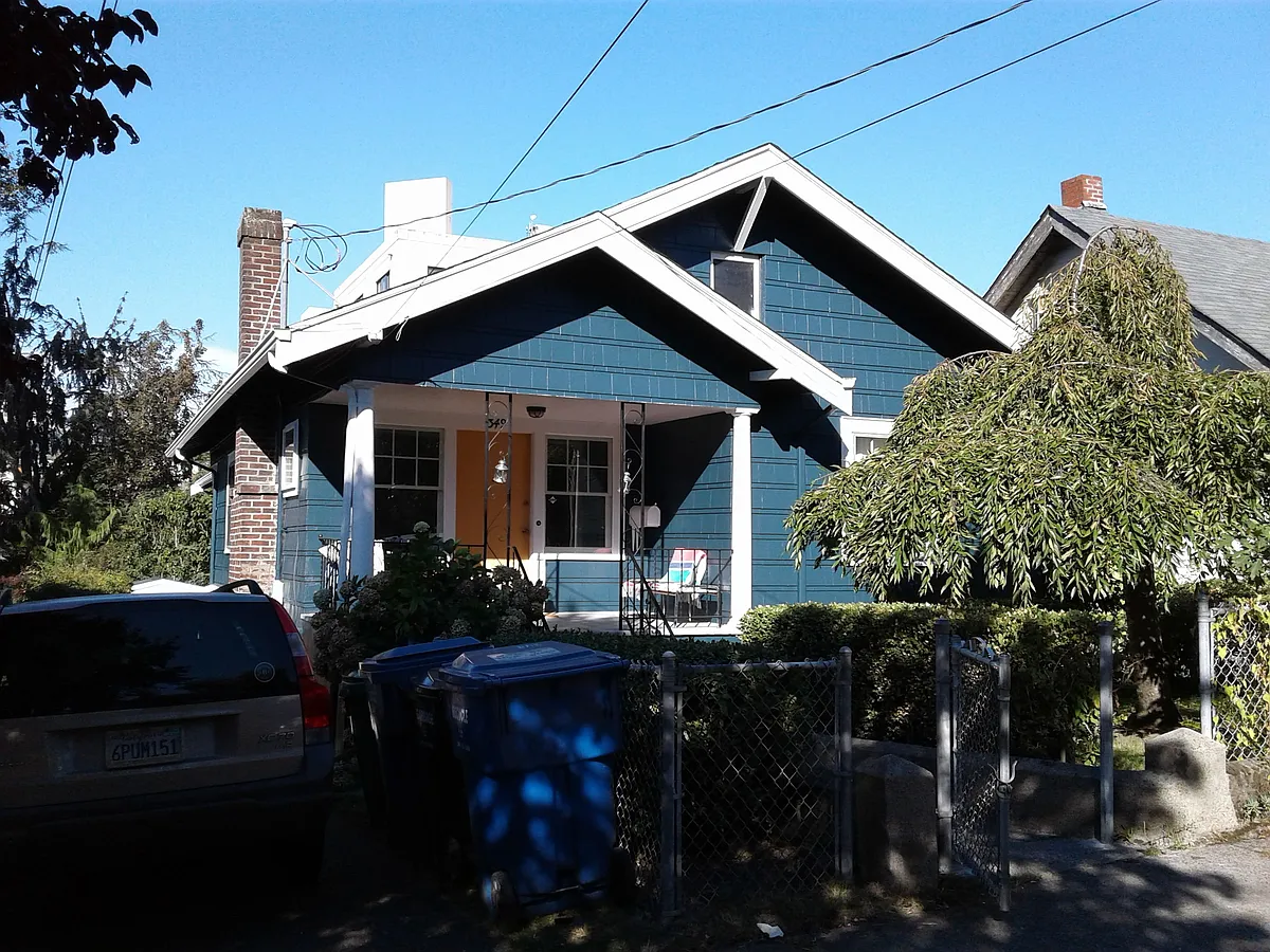 Building Photo - 349 15th Ave