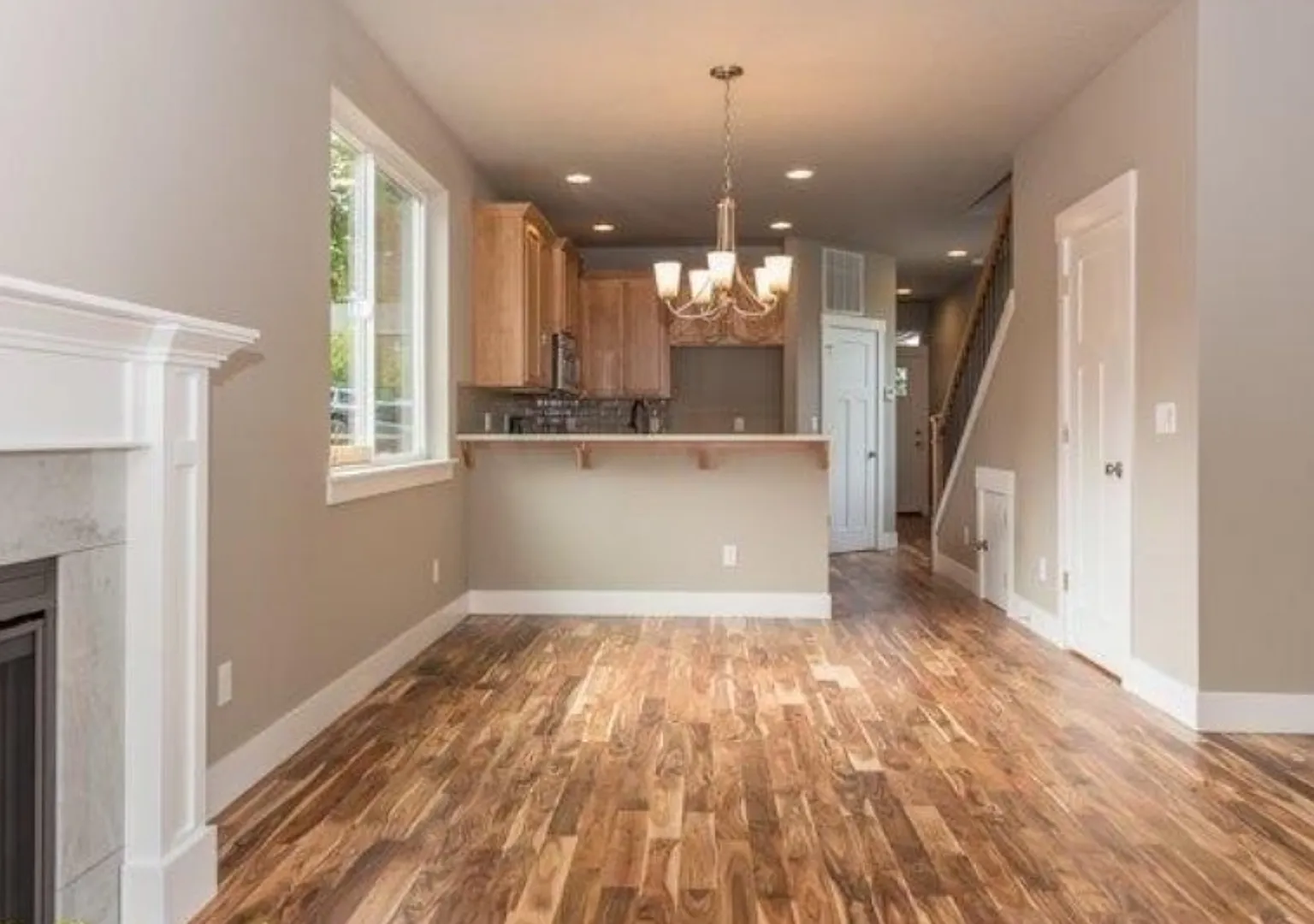 Gorgeous Kenton Home Filled w/ Modern Comfort, Energy Efficiency,Prime Location & Much More! — Photo 2