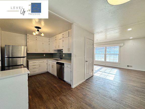 4th image of 9920 Campbell St