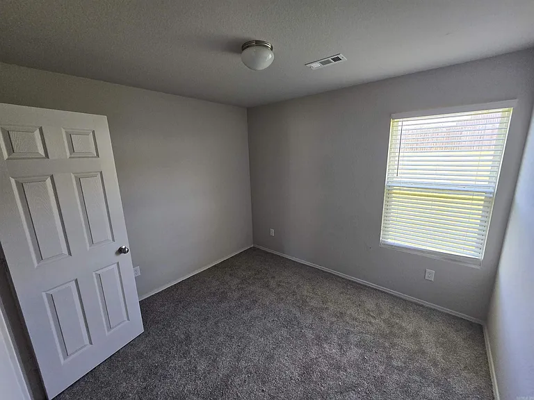 31 Winter Valley Cv — Photo 18