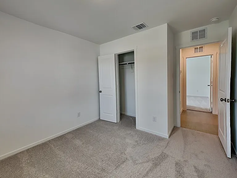 3707 Longleaf Dr — Photo 11