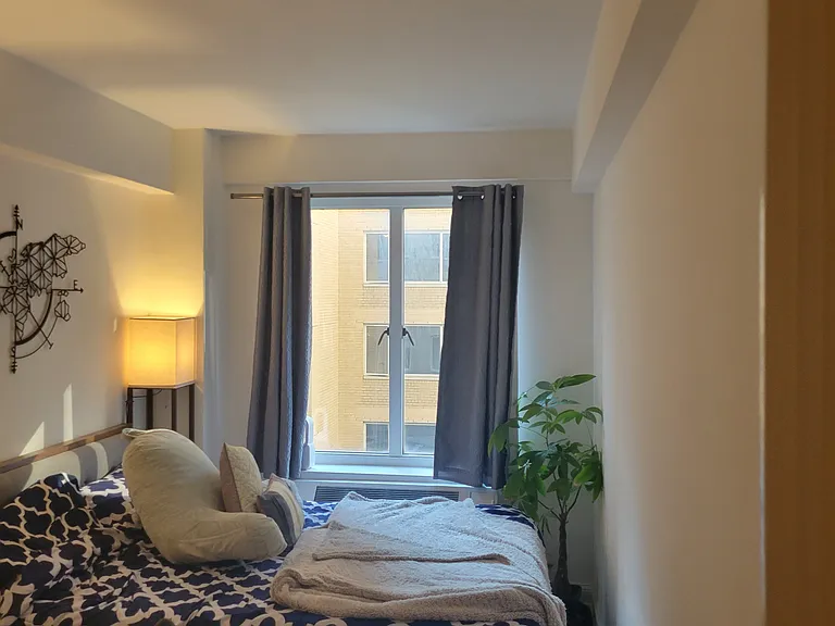 40 Central Park S #9G — Photo 3