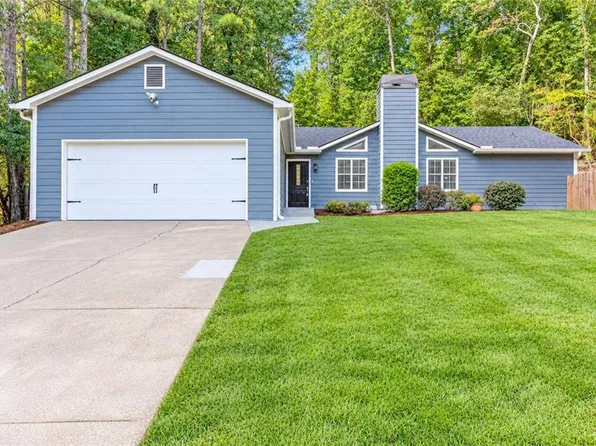 3900 Maple Wood Trl, Buford, GA 30518