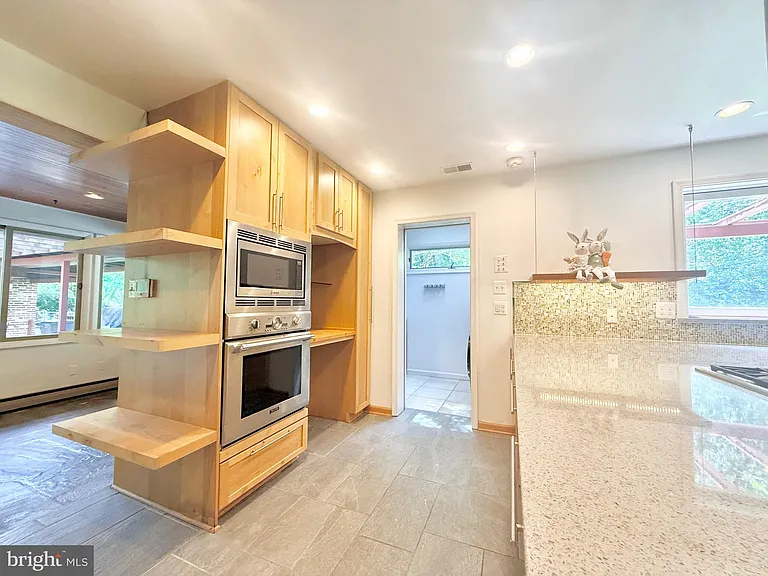 6819 Selkirk Dr — Photo 81