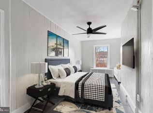 735 Spruce St APT 4F, Philadelphia, PA 19106