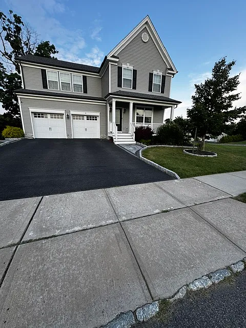 5 bed, 3128 sqft, $4,200 — Photo 1