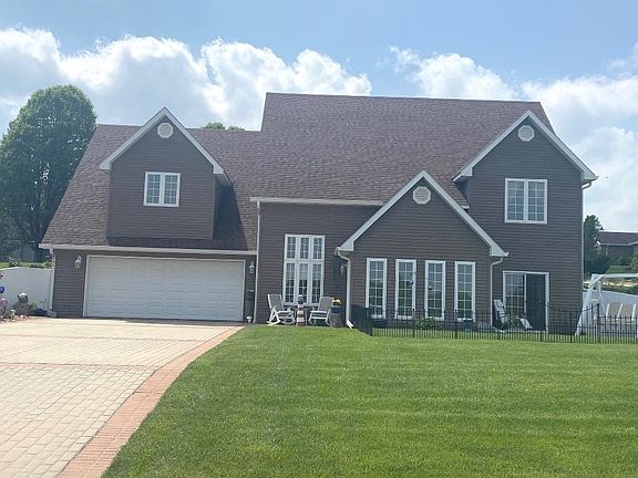 2nd image of 860 Valle Vista Dr