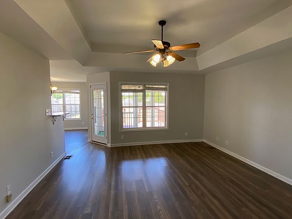 3rd image of 547 Fox Trot Dr