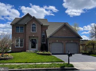1960 Creek Hollow Ln, Hershey, PA 17033