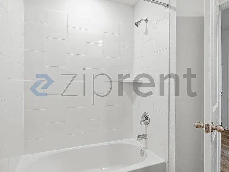 31306 Bentley Pines Dr — Photo 5