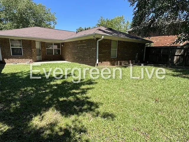 105 Viola Ct — Photo 17