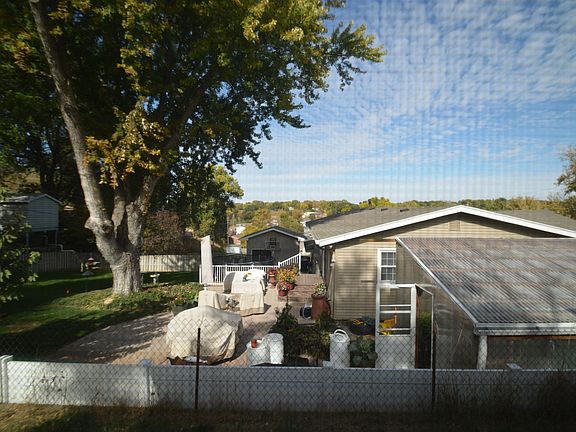 5th image of 2645 S Helen St
