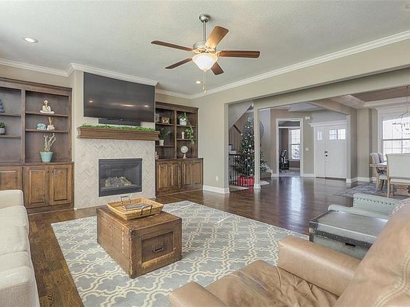 5th image of 11629 W 158th St