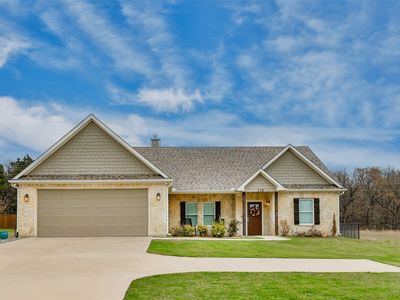 228 Colt Dr, Lake Kiowa, TX, 76240