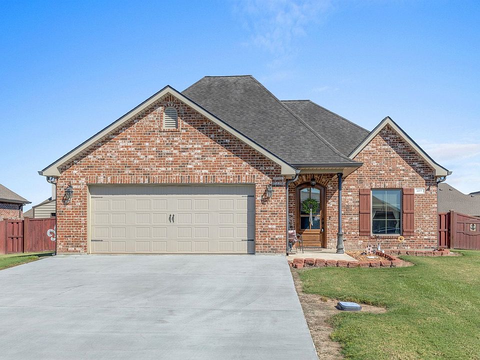 1st image of 607 Chestnut St