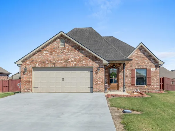 607 Chestnut St, Iowa, LA 70647