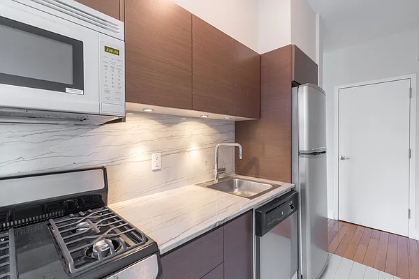 Rented by Stonehenge NYC LLC | media 3