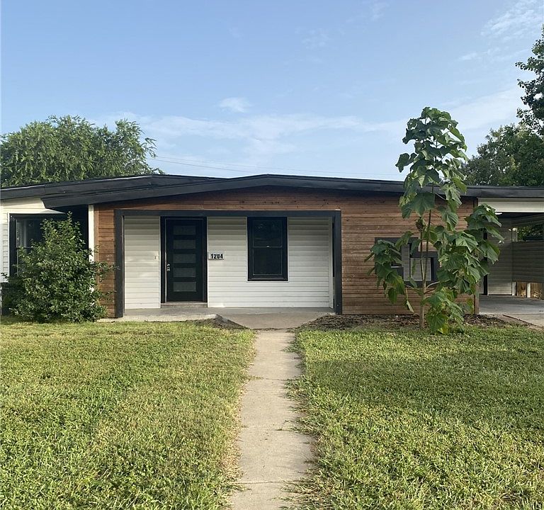 1st image of 1204 Rose Dr