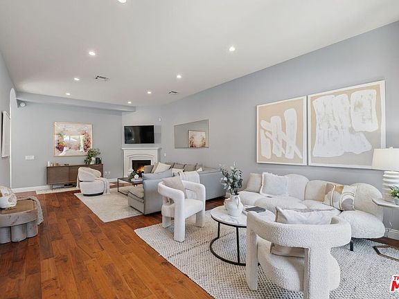 3rd image of 11763 Iowa Ave #1