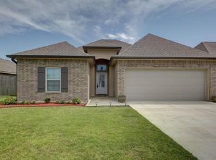 206 Hill Ridge Dr, Youngsville, LA 70592