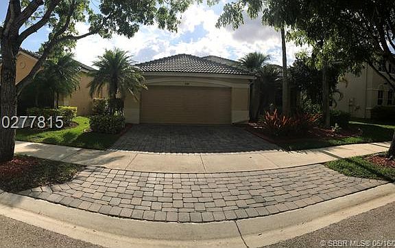 3rd image of 899 Nandina Dr