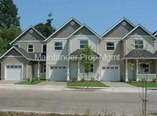 10836 NE Everett St, Portland, OR 97220