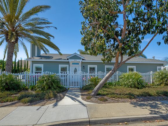 Street view from Chestnut St