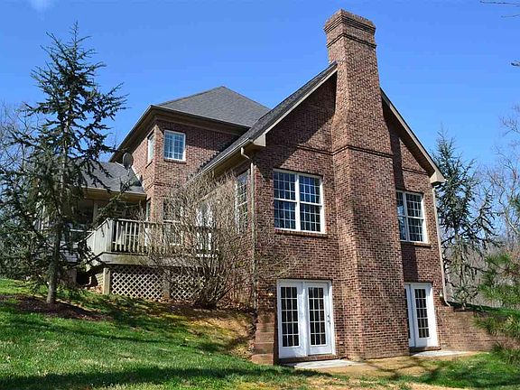 4th image of 845 Chinquapin Dr
