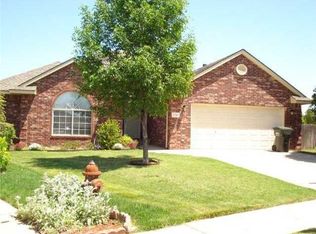 1711 Olde School Point, Edmond, OK 73012