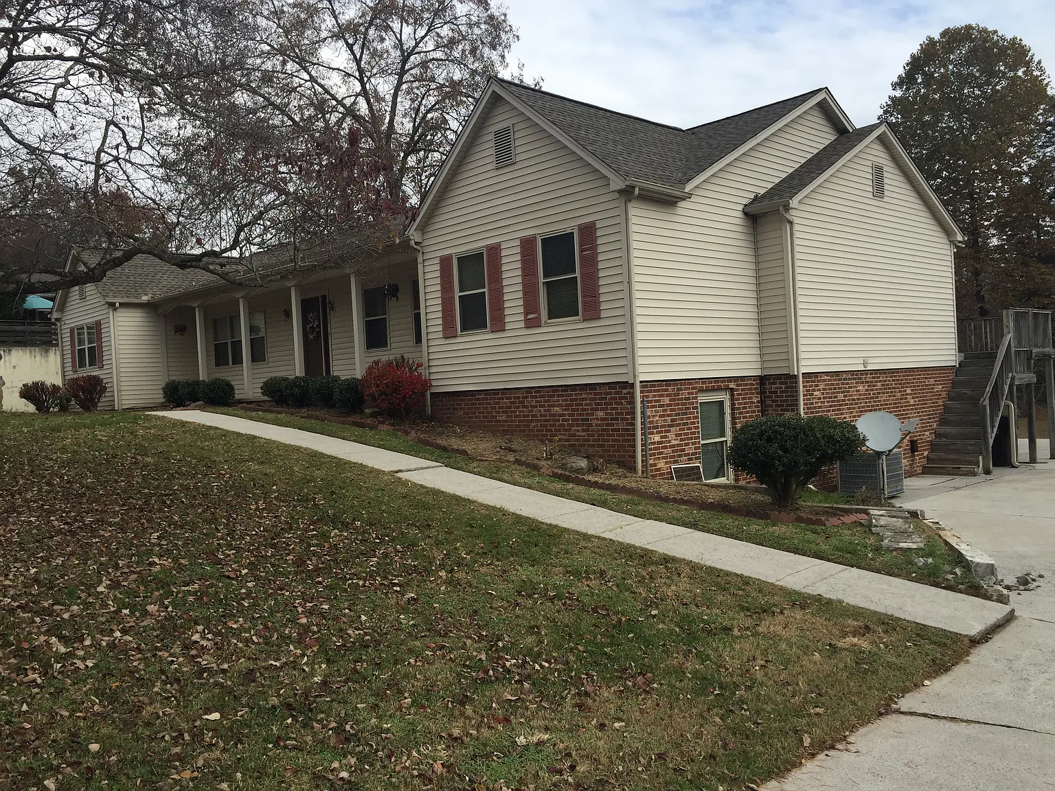 4 bed, 2200 sqft, $2,850 — Photo 4