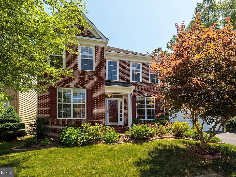 1st image of 8405 Ravenglass Ct