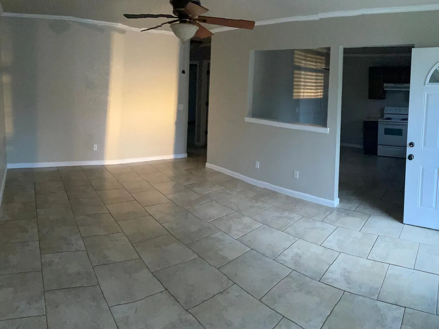 2 bed, 800 sqft, $850 — Photo 2