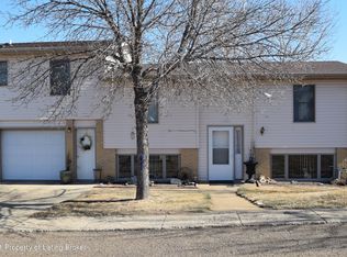 450 8th St SE, Dickinson, ND 58601